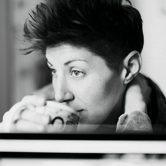 Meet your Posher, Erica - Picture 1 of 1